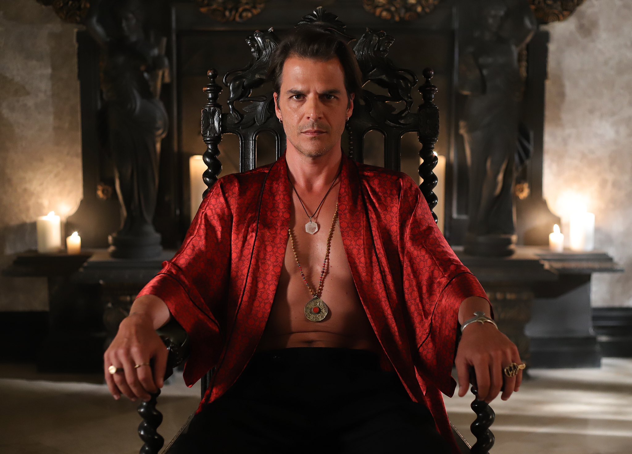 Mehmet Günsür in 'Arayış' on Disney+
